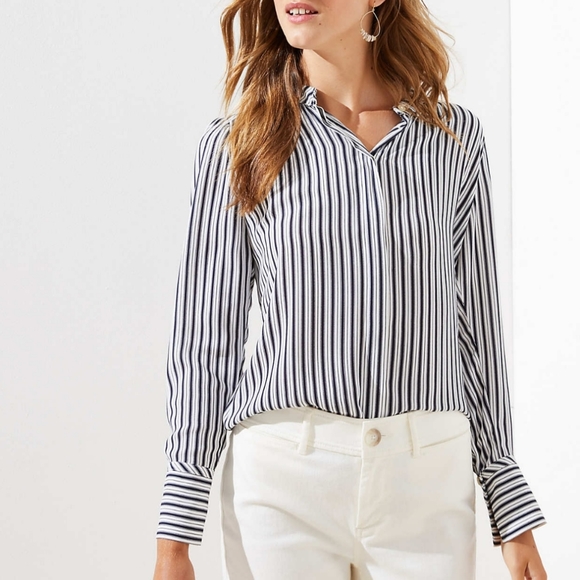 LOFT Tops - LOFT button down blouse